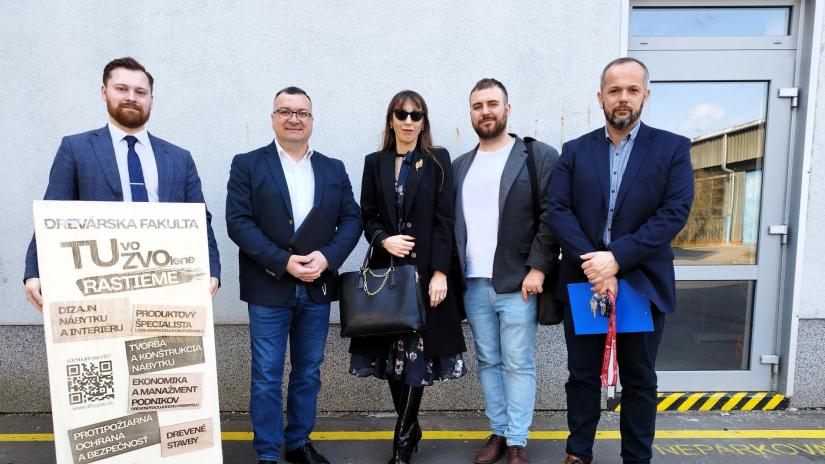 Vzácna pracovná návšteva spoločnosti HYBOX Slovakia na Drevárskej fakulte TUZVO