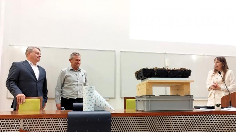 Odborná prednáška: Ploché drevené strechy & Nová norma pre drevostavby